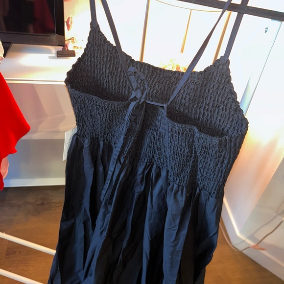 🖤 Black poplin textured smocked flare maxi dress with adjustable straps - NWT - Picture 3 of 10